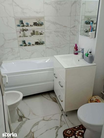 Apartament cu 3 camere în Micro 3