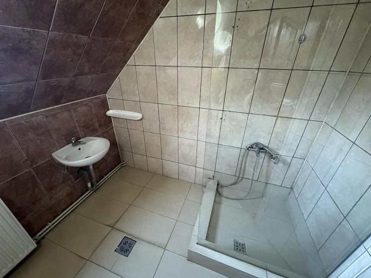 Casă cu Teren 200 Mp în Moșna