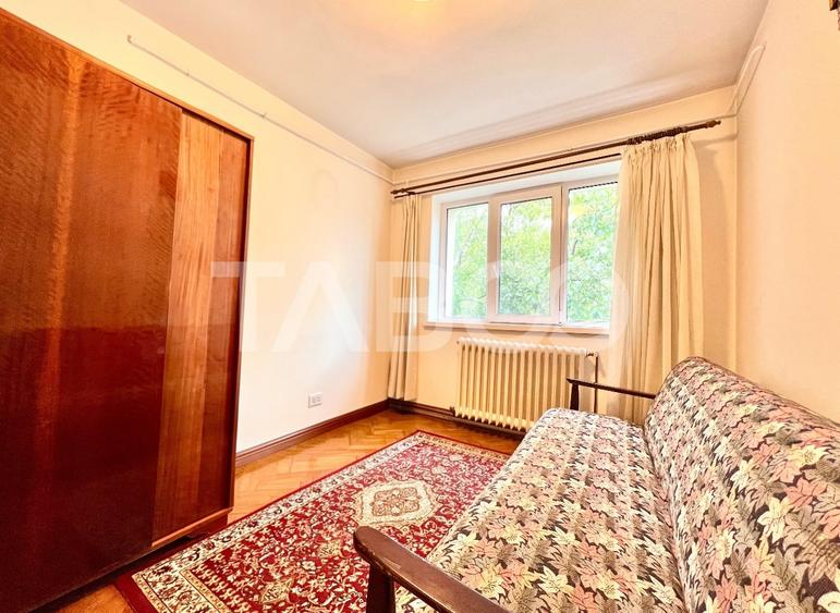 Apartament cu 3 camere semidecomandat, mobilat în Mănăștur