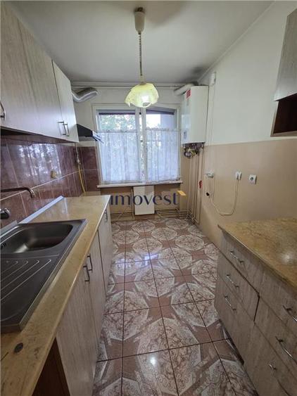 Apartament cu 3 camere decomandat în Cloșca