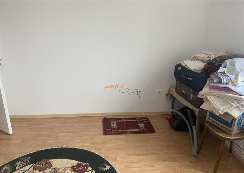 Apartament 3 camere , zona Cartier Gara , et 3/4 , 60 mp , c - 4