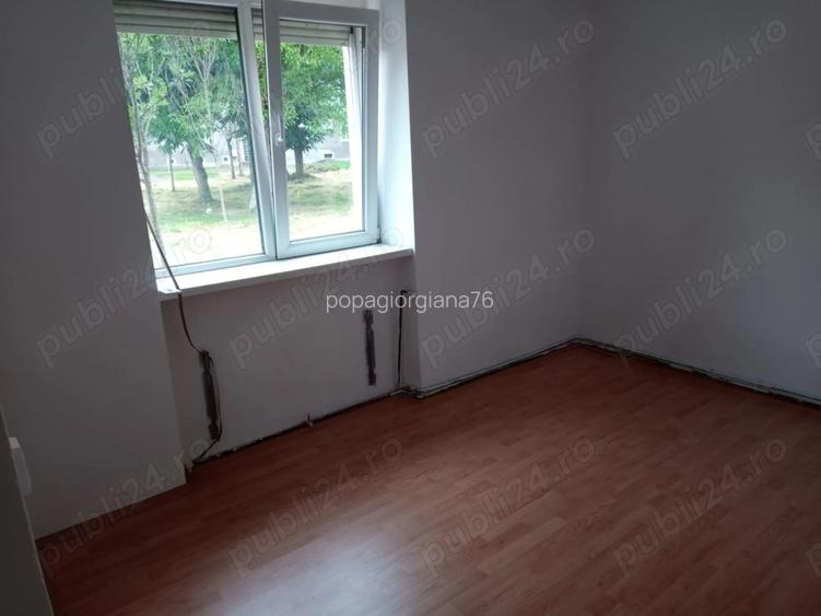 Vand sau schimb apartament Resita Vand sau schimb apartament Resita