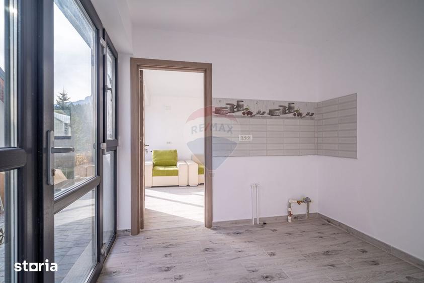 Casă cu 3 camere cu Teren 107 Mp în Central