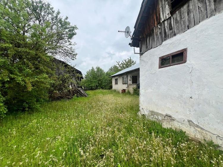Teren de vânzare – Comuna Brebu, zonă centrală – 2700 mp - 3