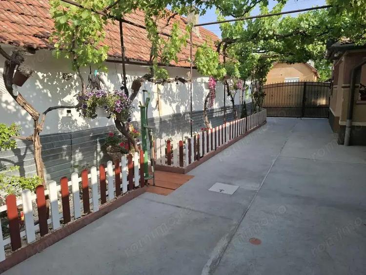 Casa 3 camere in Nadlac renovata recent - 11