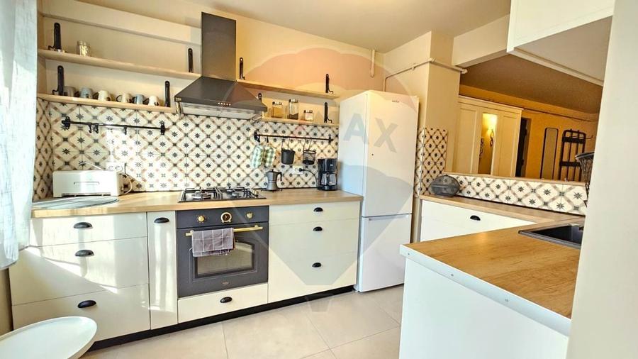 Inchiriez apartament modern cu 4 camere în zona Parcul Central - 1