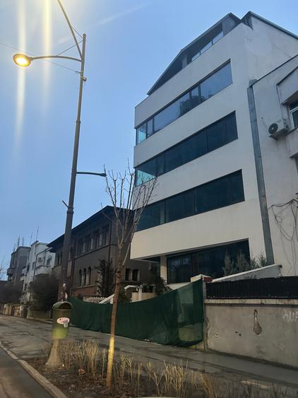 DOROBANTI - TVR cladire integrala 850 mp amenajata clinica - 2