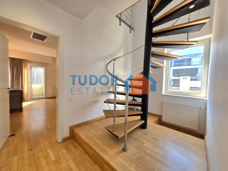 Elegant 2-Bedroom Duplex Apartment with Panoramic Park Views - 13