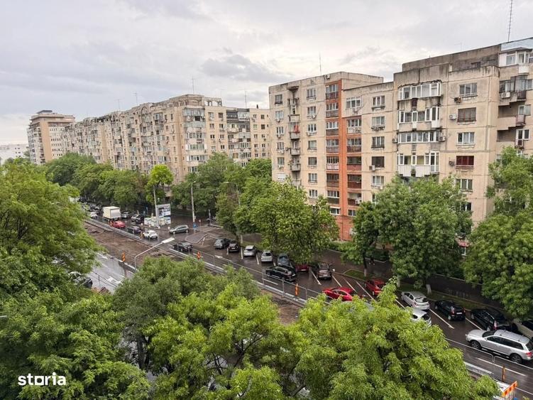 Apartament cu 3 camere decomandat în Tineretului