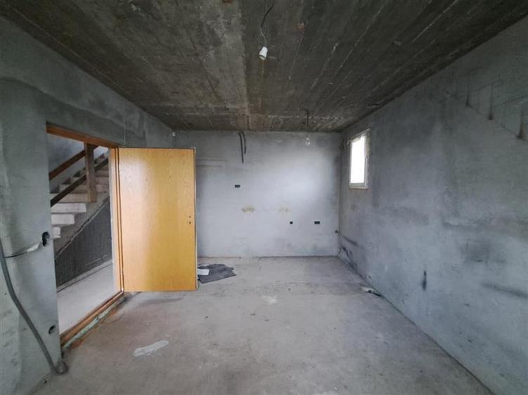 Casa cu 2 garaje, 130 mp utili, situata in cartierul Bulgaria! - 3