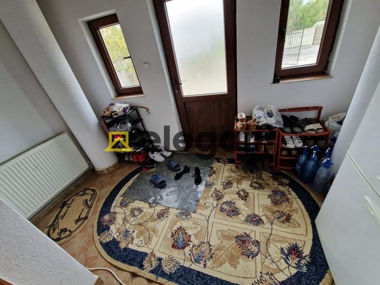 Casa, parter, suprafata 168 mp, teren 600 mp, panouri, mobilata, Bariera Valcii - 15