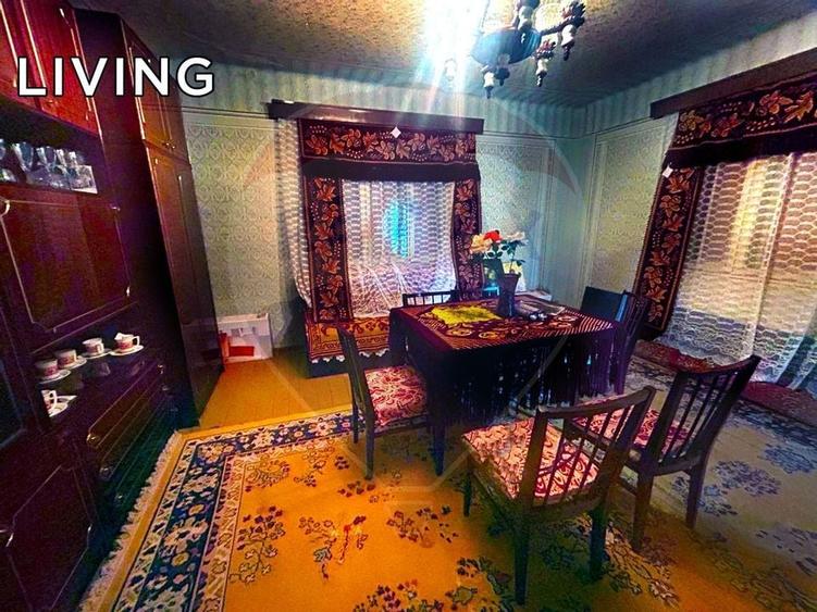 Casă din caramida cu 4 camere de vânzare in Bucumi MM langa DN - 11