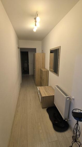 Proprietar inchiriez apart 2 cam bloc nou - 1
