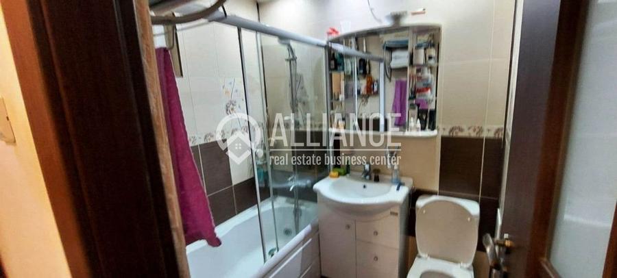 Abator/Gara (COD04)- 3 camere decomandate - 9