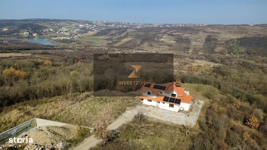 Casă cu 4 camere cu Teren 1253 Mp în Central