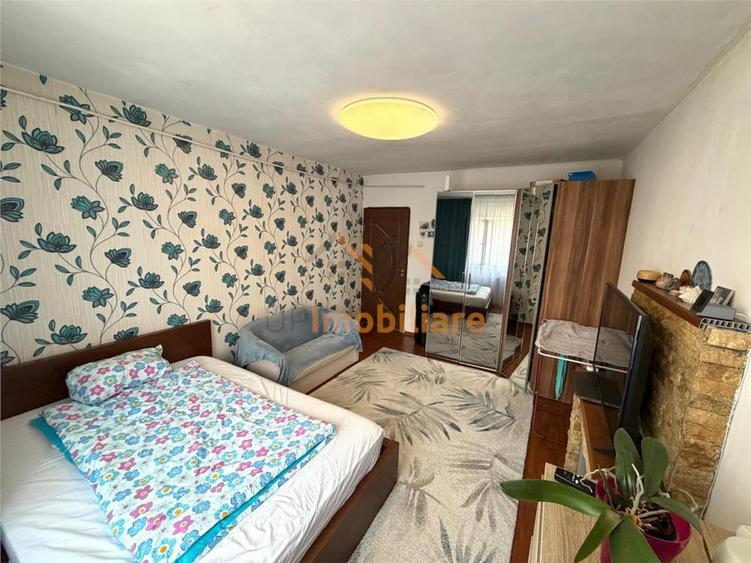 Garsonieră decomandată în Rogerius
