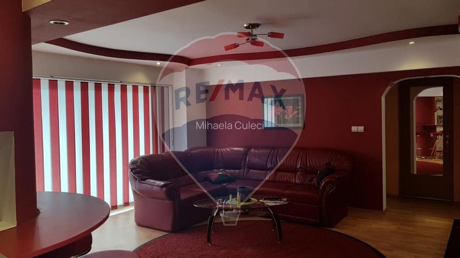 Apartament cu 3 camere decomandat, mobilat în Ultracentral Apartament cu 3 camere decomandat, mobilat în Ultracentral