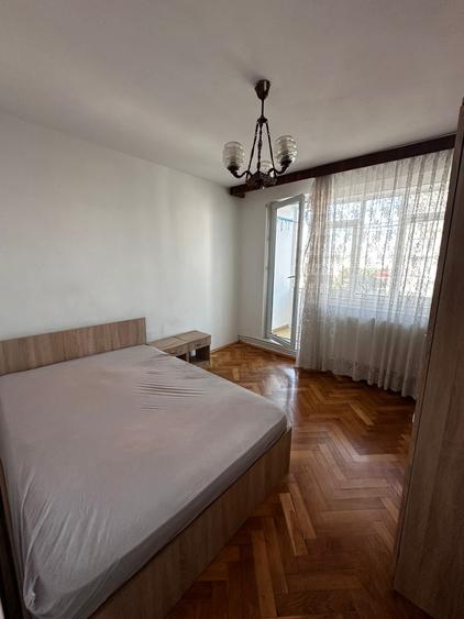 Apartament cu 4 camere, zona Alexandru cel Bun - 3