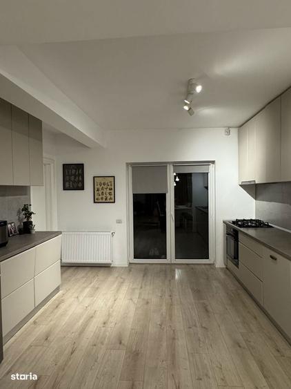 Casa insiruita - 4 camere + pod, curte 56 mp- Bragadiru, Str. Topaz - 6