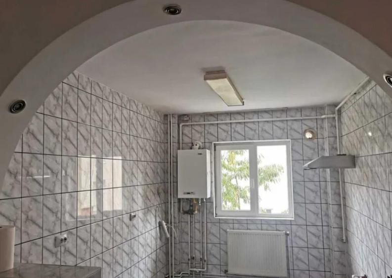 Apartament 2 camere, decomandat - zona Racadau - 3