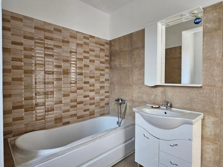 Buzau, Pietroasele - casa 4 camere, 2 bai, 150 mp utili. - 7