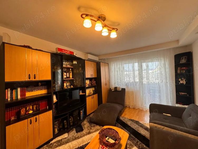 Apartament cu 3 camere decomandat în Dorobanți