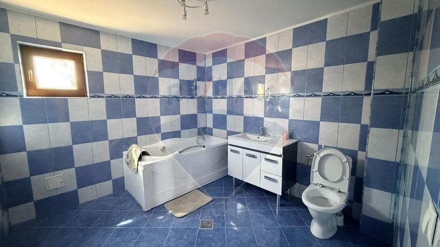 Casă cu 4 camere de vânzare Nămoloasa I Galati - 9