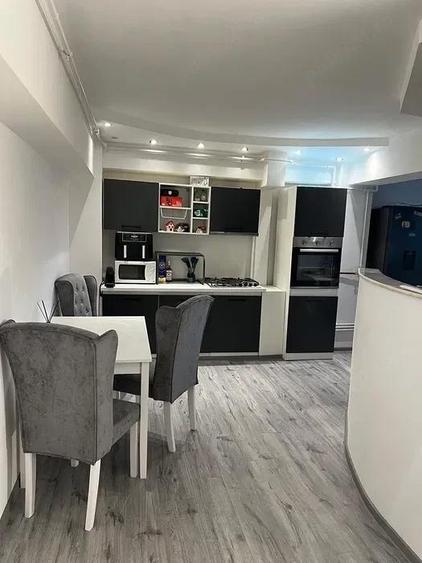 Apartament 2 camere spa?ios Zona Gara, Strada Traian, vedere catre port - 4