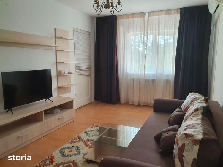 Apartament cu 3 camere decomandat în 9 Mai