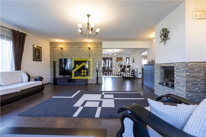 Vila cu 6 camere, 952 mp teren, Saucesti, Bacau - 2