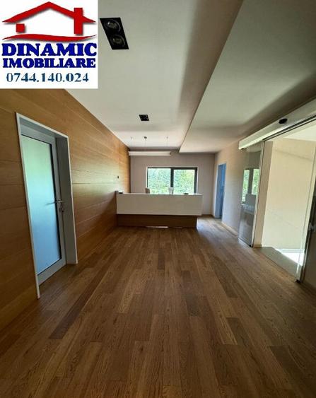 Ansamblu de hale, zona ie?ire spre Izvoare. Pre? 5 Eur/mp - 15