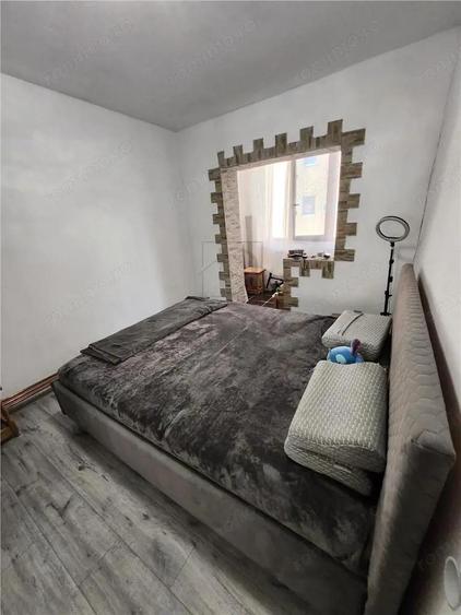 UMT - 3 CAM - DECOMANDAT - ETJ.2 - 2 BAI - RENOVAT MOBILAT - CENTRALA - IZOLAT - 6