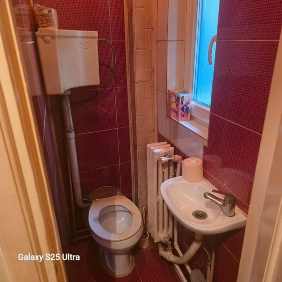 Apartament cu 3 camere decomandat în Polonă