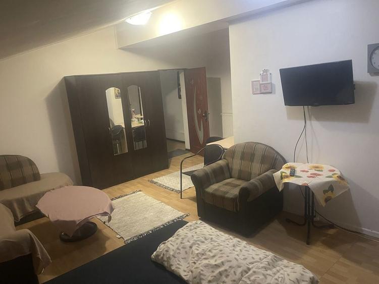 Garsoniera de inchiriat voluntari zona kaufland la curte - 8