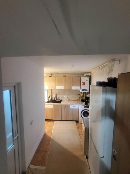 Casa la curte de inchiriat!!!(300m) - 2