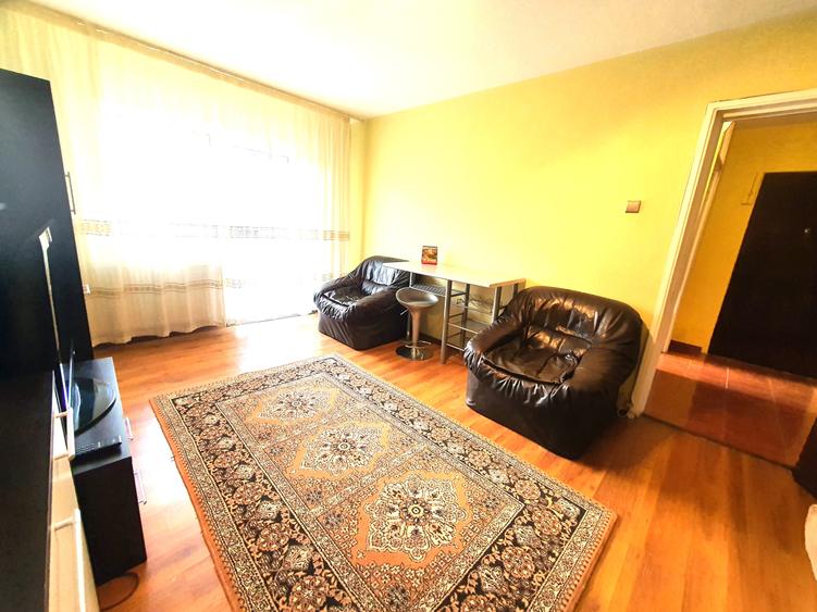 Inchiriere apartament 3 camere decomandat zona Astra str.Vulturului - 2