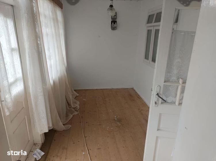 Casa locuibila + 2707 mp, situata in Leorda, la strada - 9