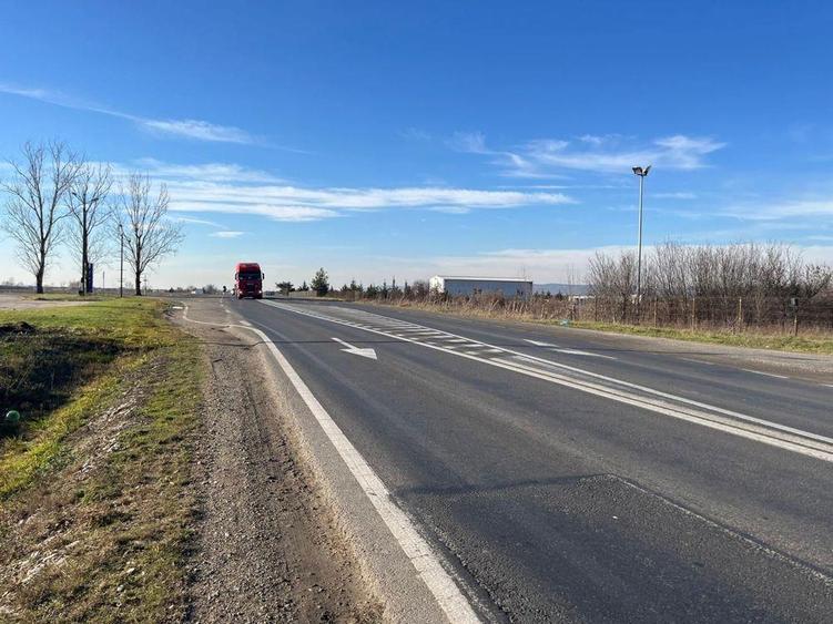 Teren intravilan, Sacadat, 27 921 mp. 9,5 Euro/mp. Comision 0. - 6