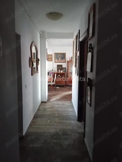 Vand apartament 3 camere