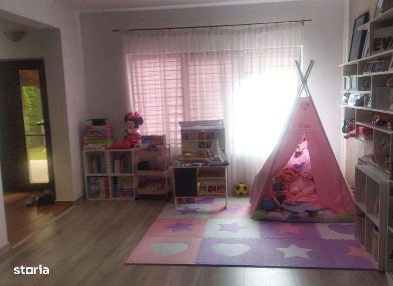 Casă cu 4 camere cu Teren 395 Mp în Galata