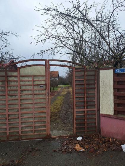 Teren 2500 mp,toate utilitatile -SAFTICA - 1