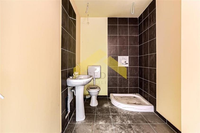 2 apartamente de vanzare la km 0, bulevardul Revolutiei! - 12