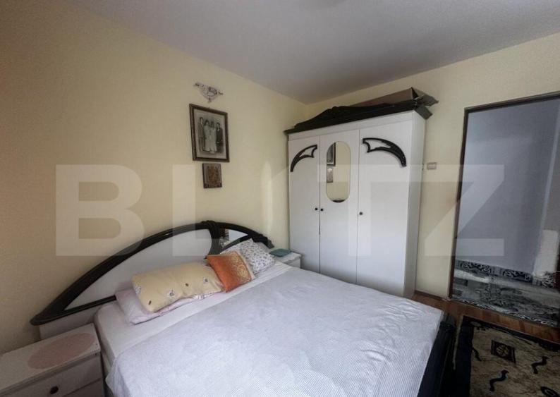 Apartament 3 camere, 70 mp , zona 8 Mai - 2