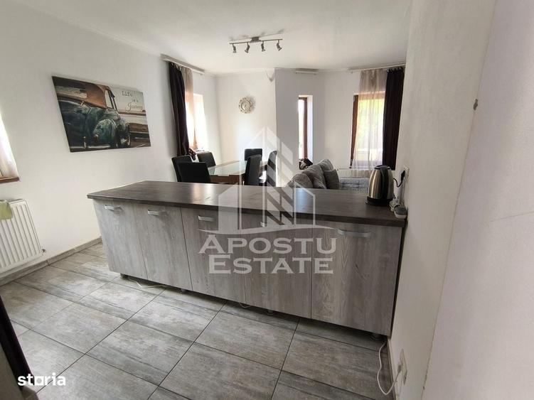 Casă cu 4 camere în Dumbrăvița