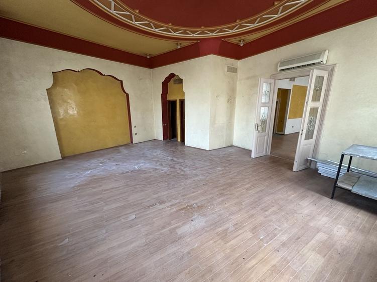Spațiu comercial, de 250 mp, în Ultracentral