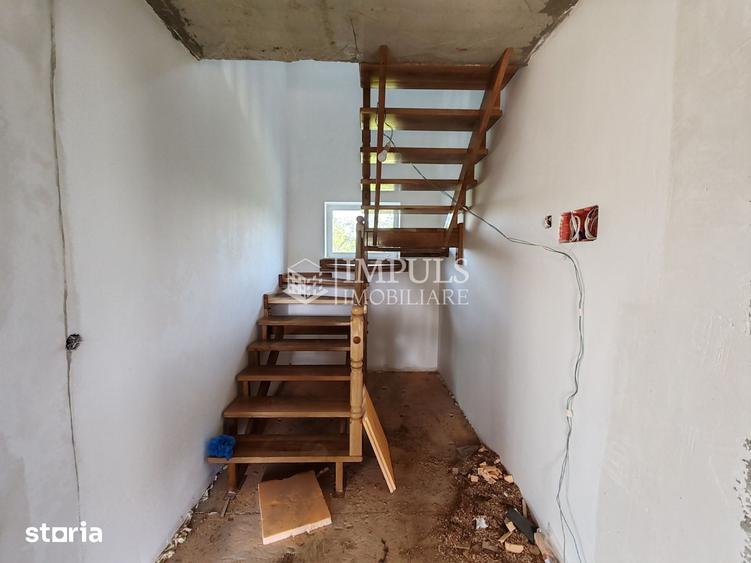 Casă cu 4 camere cu Teren 500 Mp în Rediu