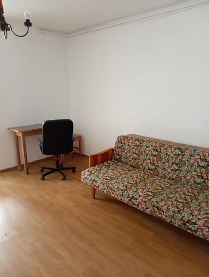 Garsonieră decomandată în Deve