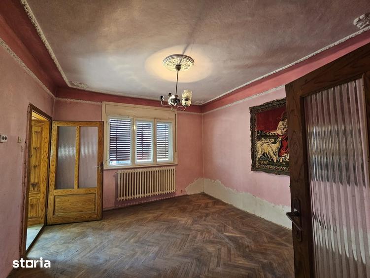 Casă cu 3 camere cu Teren 212 Mp în Central