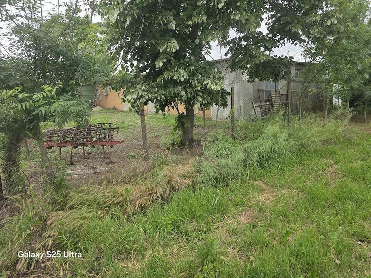 Teren de 3400 mp, în Copăceanca