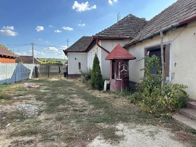 Casă cu 5 camere cu Teren 3200 Mp în Felcheriu